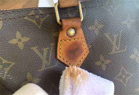 cleaning a louis vuitton bag|louis vuitton inside lining.